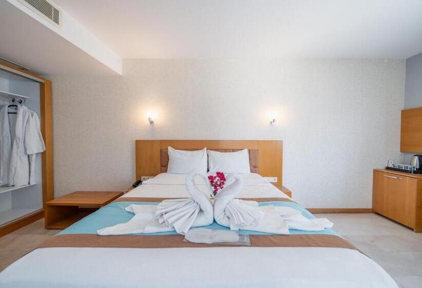 Семейный Номер, Majeste Hotel Bodrum