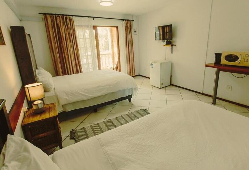 Номер Deluxe с Балконом, Golden Candle Guest House