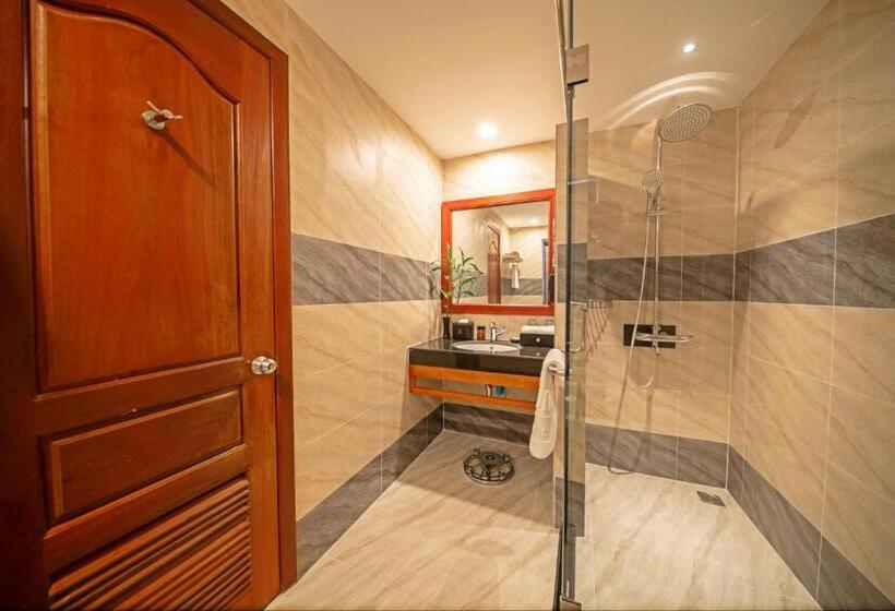 이그제큐티브 스위트 킹침대, Poulo Wai Hotel & Apartment