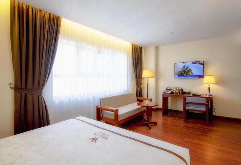 패밀리 스위트, Poulo Wai Hotel & Apartment