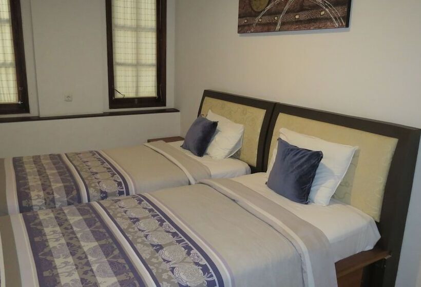 Апартаменты 3 Спальни, Beachfront Suite Alit