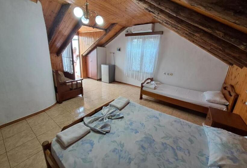 패밀리 룸 산 전망, Guest House Argjiro Castle