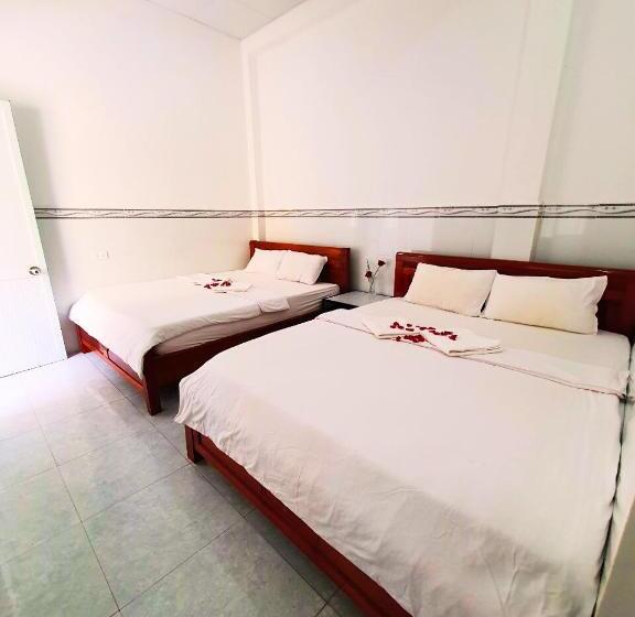 اتاق استاندارد چهار تخته, Tai Tri Guest House