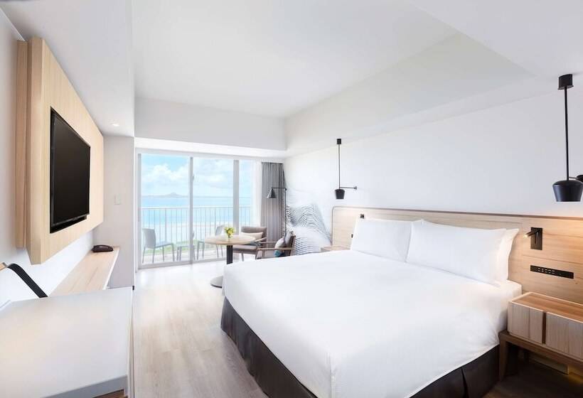 اتاق لوکس با چشم‌انداز دریا, Hilton Okinawa Sesoko Resort