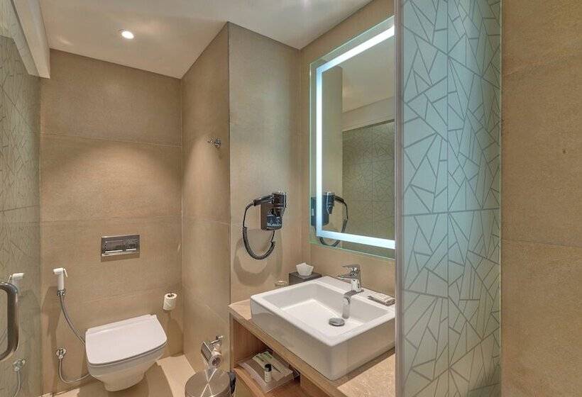 带城市景观的标准间, Holiday Inn Gurugram Sector 90, An Ihg