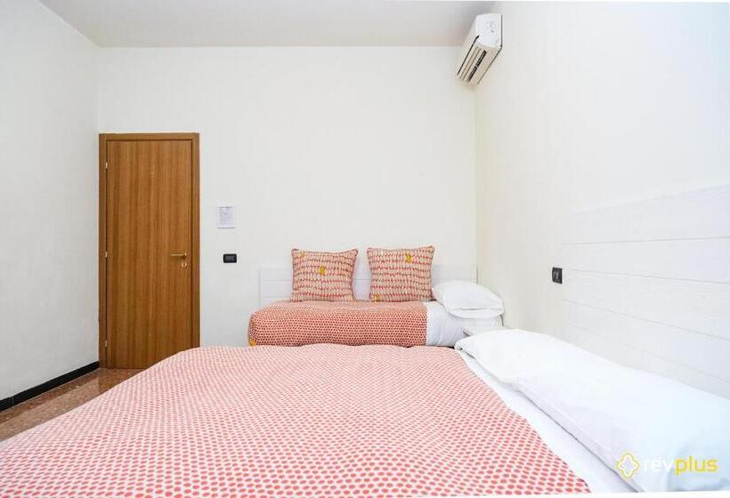 اتاق استاندارد با سرویس بهداشتی مشترک, Lia Rooms 3