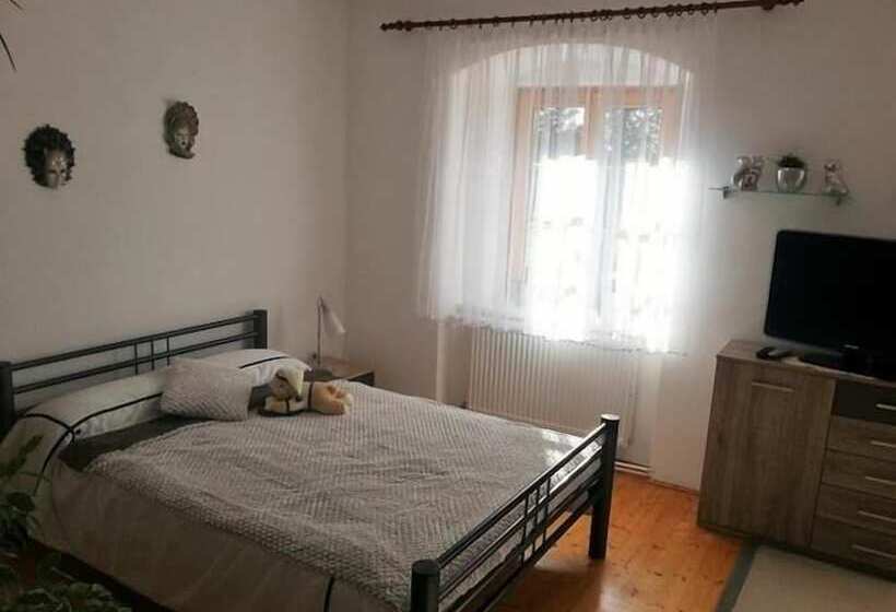 Семейный Номер Deluxe, Privatzimmer Dimitrova