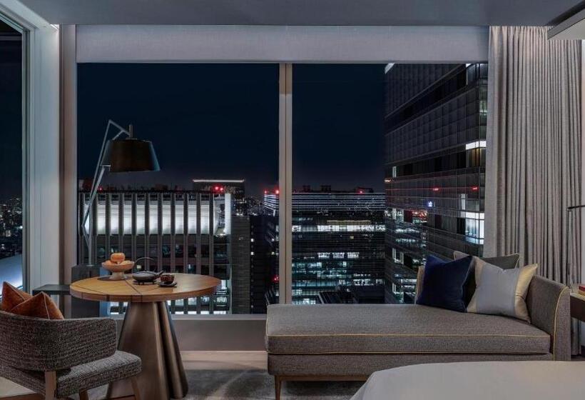 Номер Superior Кровать Кинг, Four Seasons Hotel Tokyo At Otemachi