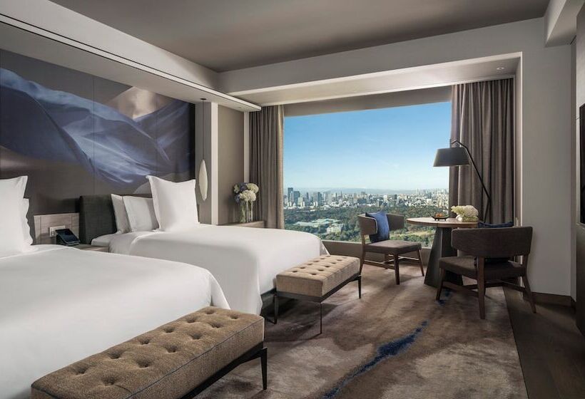 Номер Deluxe Вид на Сад, Four Seasons Hotel Tokyo At Otemachi