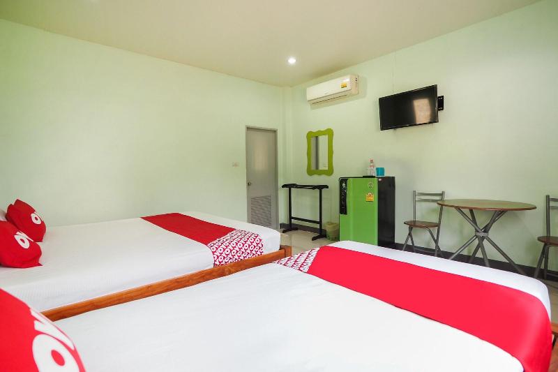 디럭스 트리플 룸, Oyo Kradangnga Resort