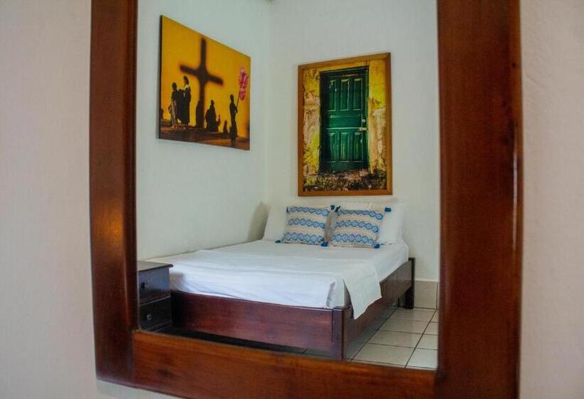 اتاق لوکس, Los Amigos Hostel