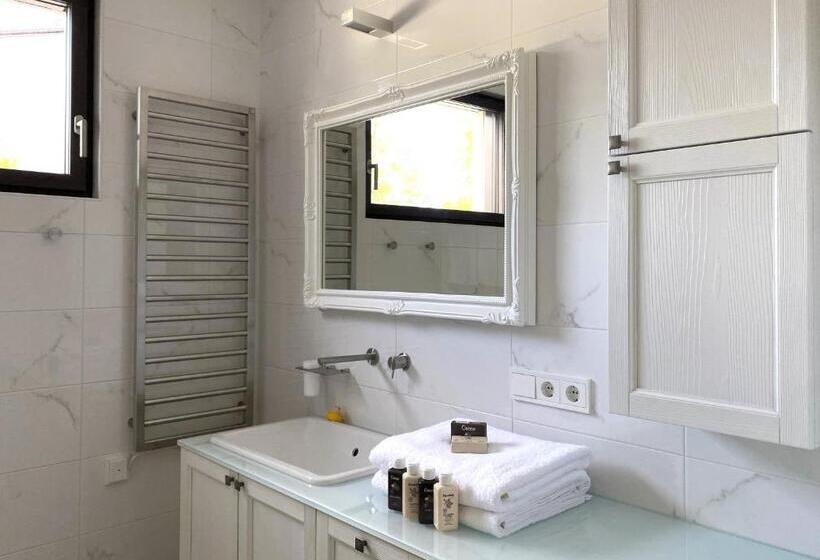 آپارتمان 1 خوابه با چشم‌انداز, Villa Collina Verde