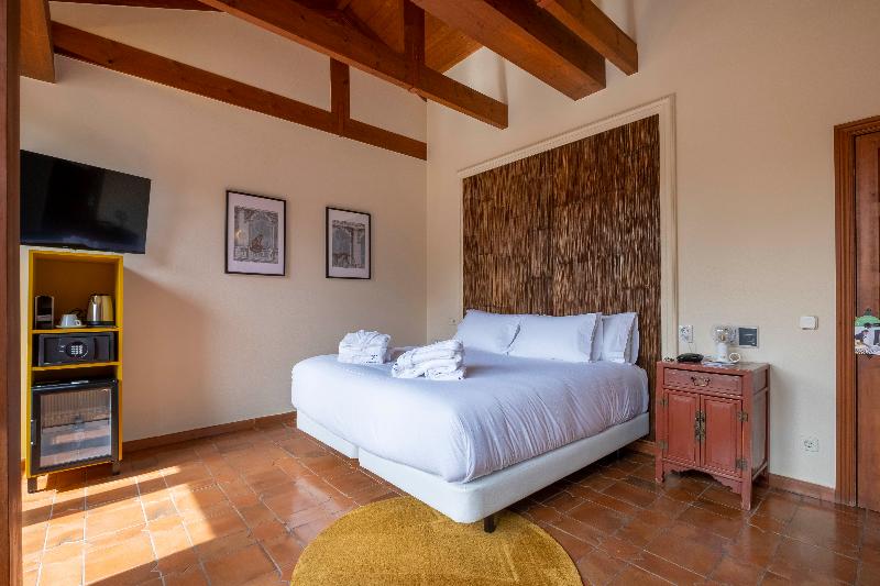 标准间, Cetina Palacio Ayala Berganza