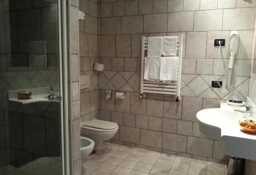 Семейный Номер, Yachting Hotel Mistral