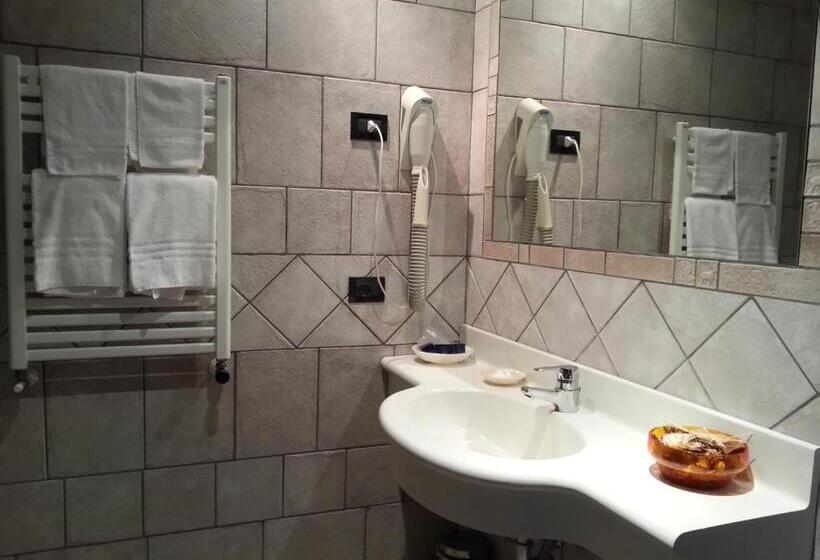 Семейный Номер, Yachting Hotel Mistral