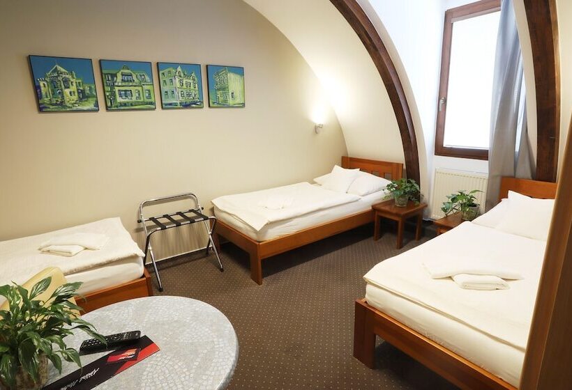 标准三人间, Apart Hotel Jablonec