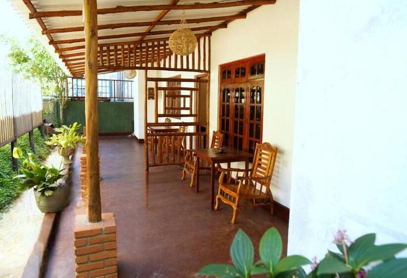 اتاق استاندارد با تراس, Pub Ceylon Hostel