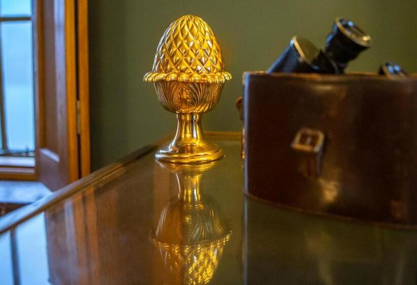 Полулюкс Вид на Озеро, Haweswater Hotel
