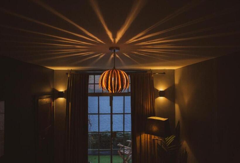 Люкс с Балконом, Haweswater Hotel