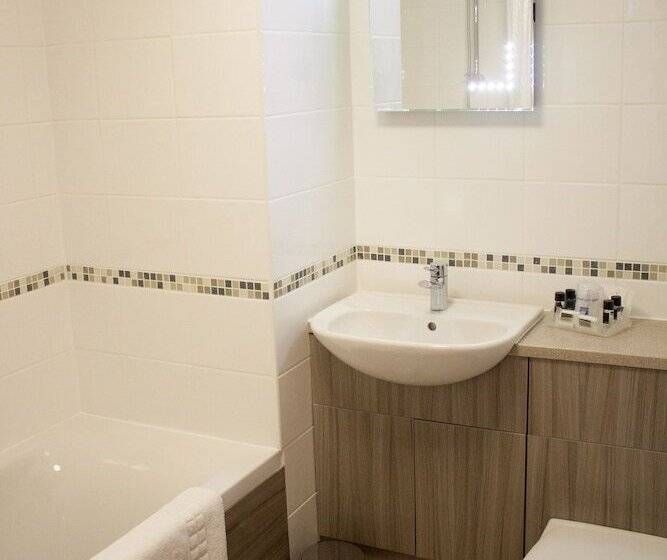 Номер Комфорт, Best Western Plus Ullesthorpe Court Hotel & Golf Club