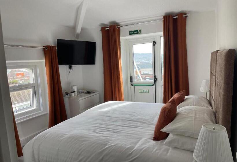 Номер Стандарт Боковой Вид на Море, The Shelbourne   Exclusivley For Adults