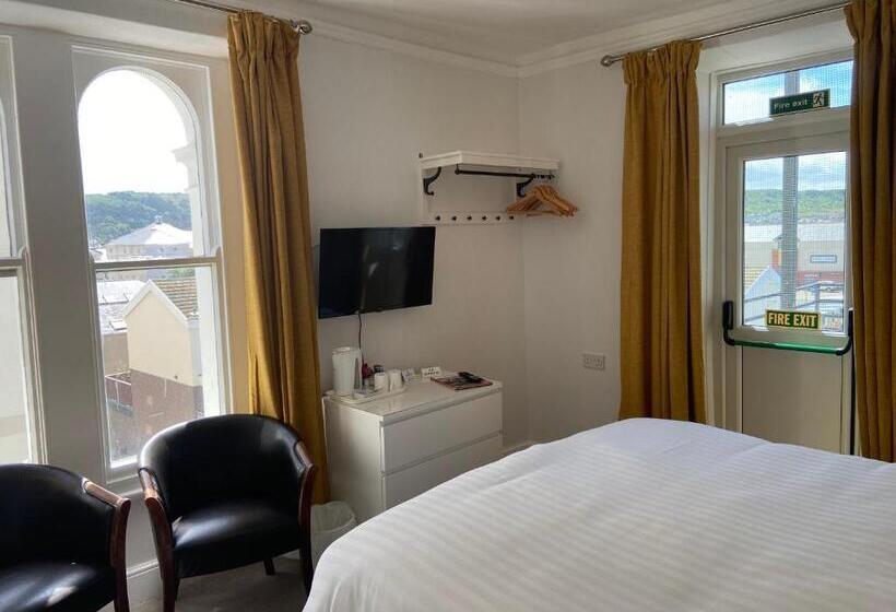 Номер Стандарт Боковой Вид на Море, The Shelbourne   Exclusivley For Adults