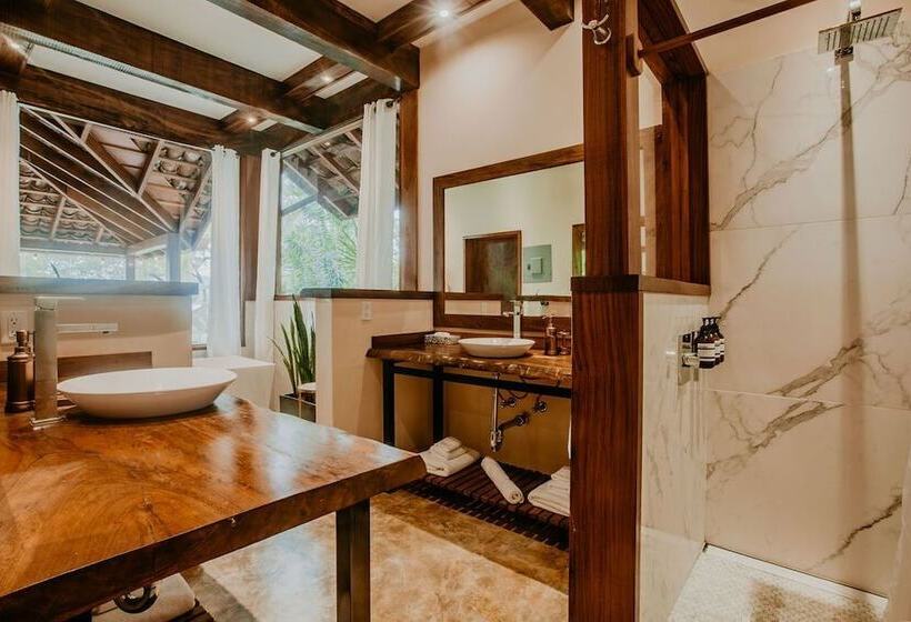 Дом 1 Спальня, Sansara Surf Yoga & Resort