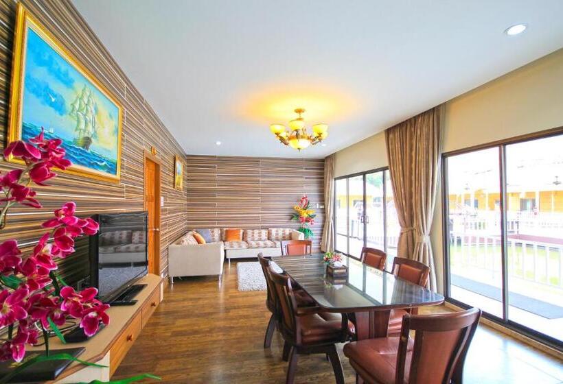 带河湖景观的套房, Chawalun Resort