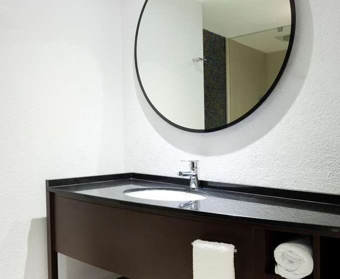 스탠다드 룸 킹사이즈 침대, Hampton Inn & Suites Imperial Beach San Diego