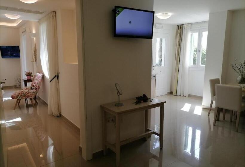Люкс Deluxe Кровать Кинг, Armonia Resort
