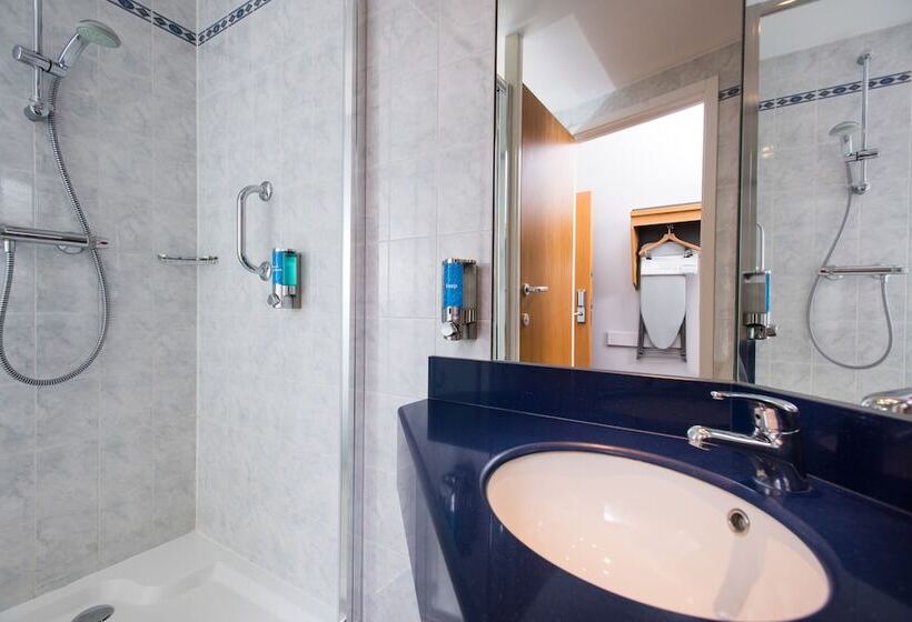 Номер Стандарт, Holiday Inn Express Southampton West, An Ihg