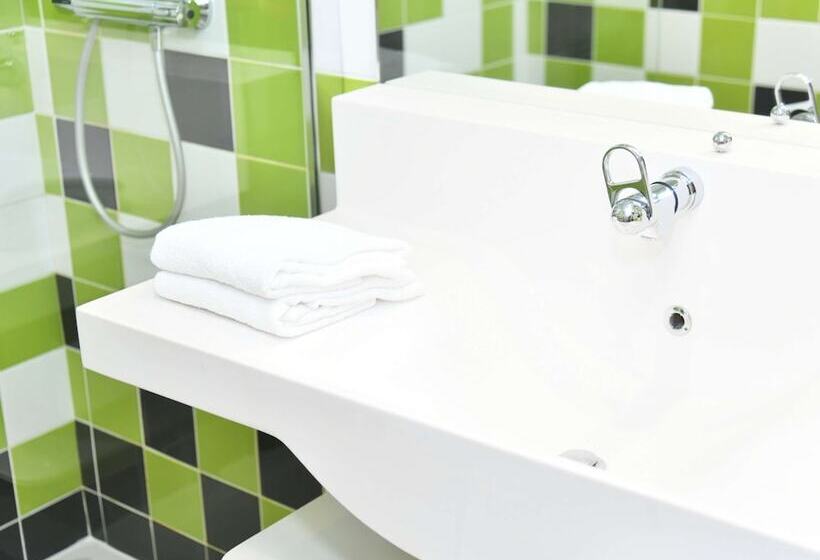 Номер Стандарт Двуспальная Кровать, Ibis Styles Avignon Sud