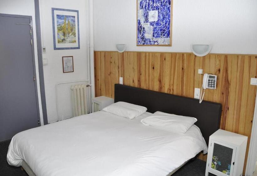 Номер Стандарт, Citotel Hôtel Cesar