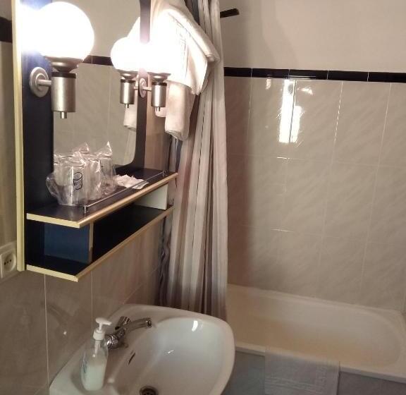 Номер Стандарт Трехместный, Hostal San Francisco