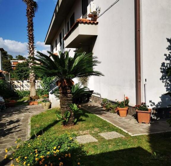 Номер Стандарт, B&b Da Titina 153