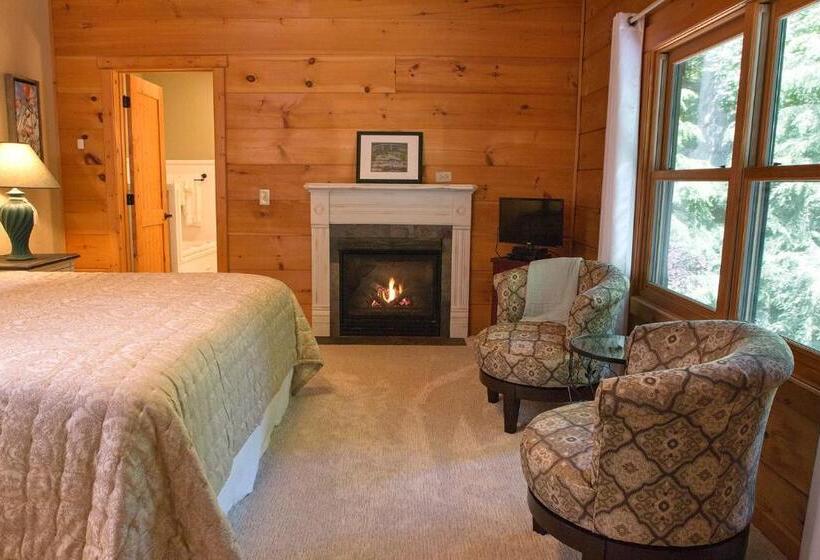 キングサイズベッドのデラックスルーム, Lazy Bear Lodge