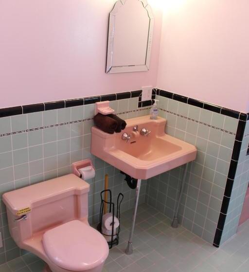 Апартаменты 3 Спальни, Hicksville Pines Chalets & Motel