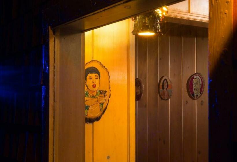 Апартаменты 3 Спальни, Hicksville Pines Chalets & Motel