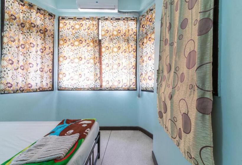اتاق استاندارد, 7 Holder Guesthouse