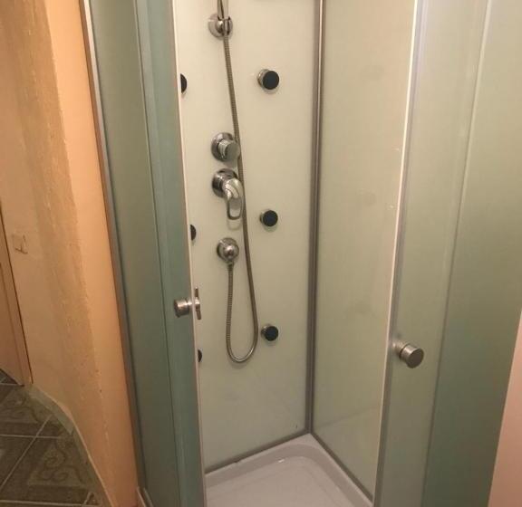 اتاق لوکس, адмирал хостел