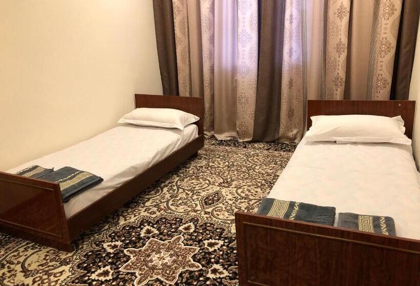 اتاق اکونومی, Koonjak
