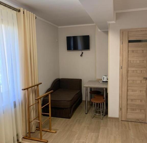 اتاق استاندارد سه نفره, каприз