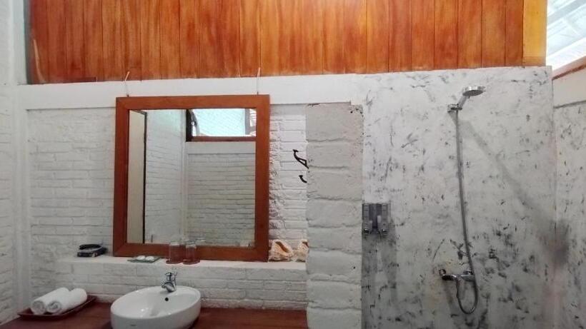 Бунгало Стандарт 2 Спальни, Amrita Maumere Resort