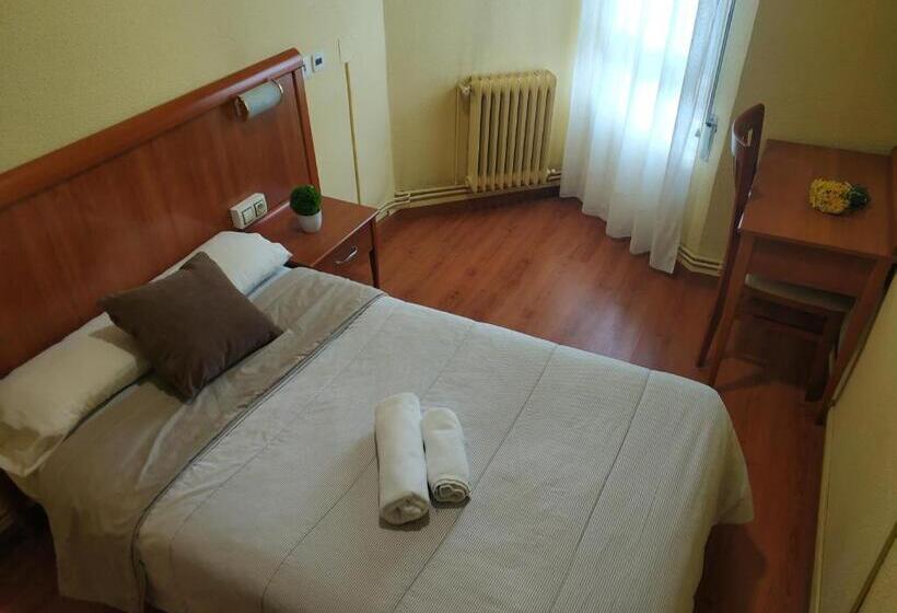 标准单人间, Hostal Restaurante Iruñako