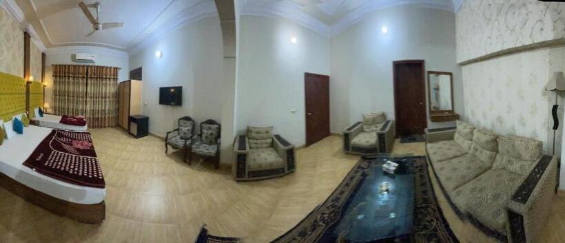 سوییت خانوادگی, Serena Palace