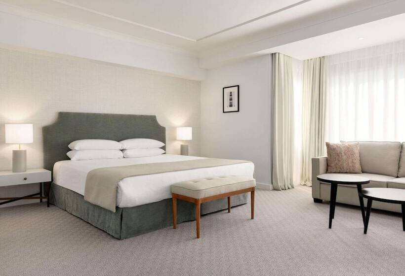 Номер Executive, Avenue Louise Brussels Trademark Collection By Wyndham