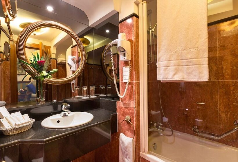 Номер Стандарт, Avenue Louise Brussels Trademark Collection By Wyndham