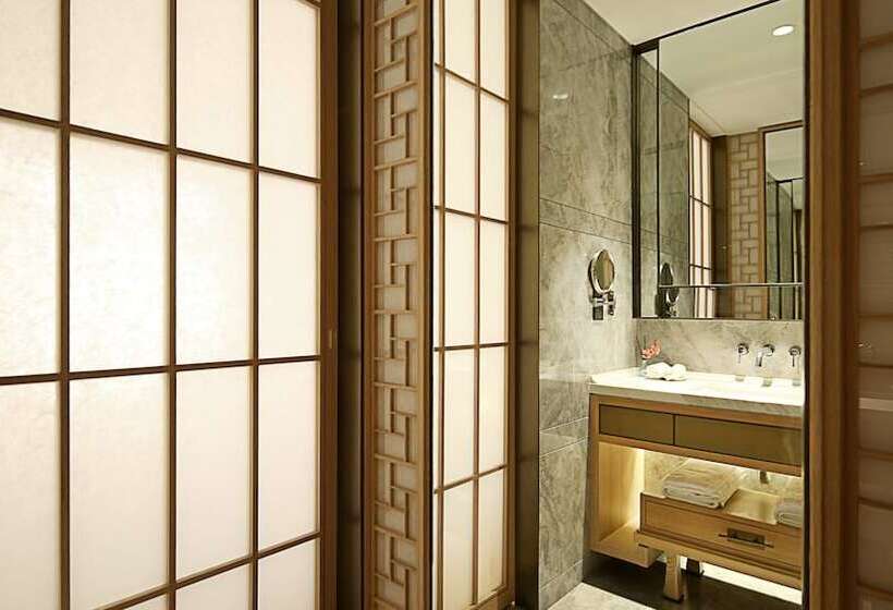 جناح, Holiday Inn Dalian Hot Spring, An Ihg