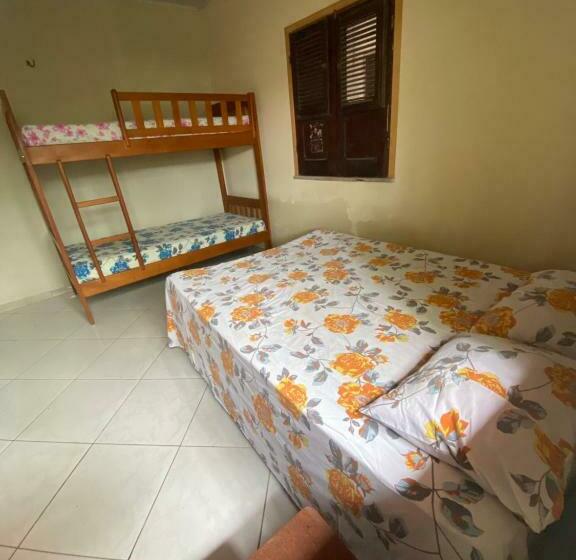 تختخواب در اتاق مشترک, Lazer Hostel
