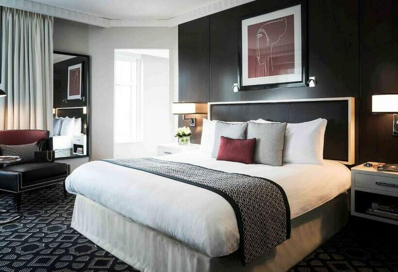 스탠다드 룸 킹사이즈 침대, Sofitel Lafayette Square Washington Dc